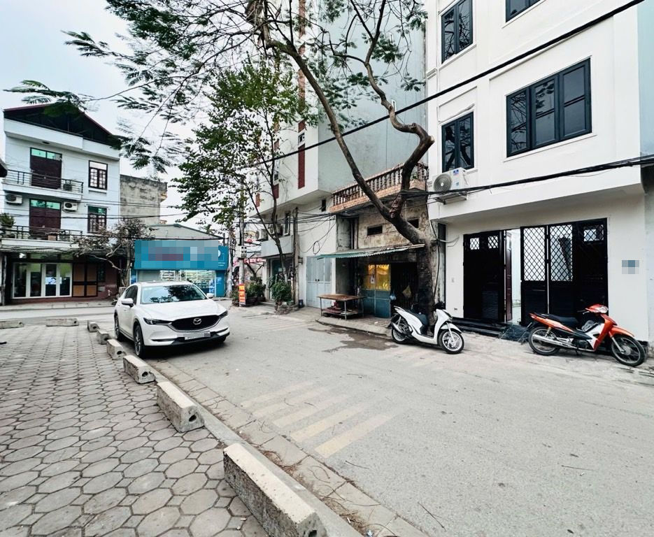 ĐÔNG NGẠC – THỤY PHƯƠNG - VỈA HÈ - Ô TÔ TRÁNH – CHỈ VIỆC VỀ Ở